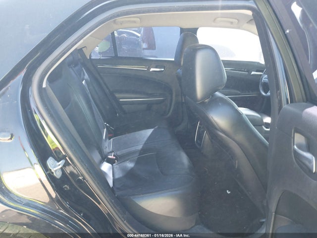 2015 Chrysler 300 Limited მანქანა იყიდება აუქციონზე, vin: 2C3CCAAG1FH818125, აუქციონის ნომერი: 44168361