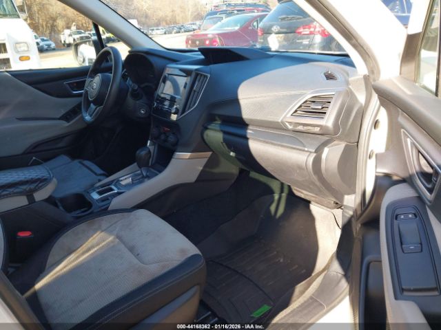 2019 SUBARU FORESTER JF2SKAACXKH555075 Photo 4