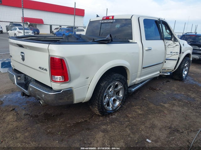 44168408 :رقم المزاد ، 1C6RR7NTXJS214158 vin ، 2018 Ram 1500 Laramie  4x4 5'7 Box مزاد بيع