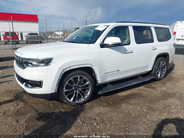 2022 JEEP WAGONEER 1C4SJVDT2NS108879 Photo 1