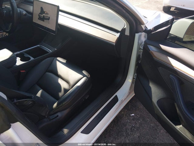 2022 TESLA MODEL 3 5YJ3E1EC2NF261873 Photo 4