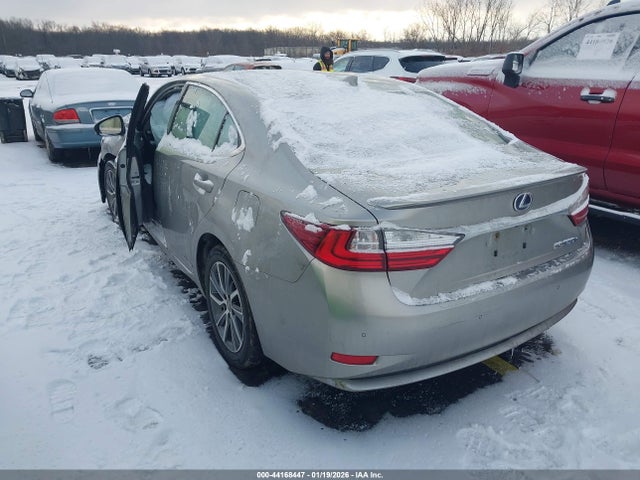 44168447 :رقم المزاد ، JTHBW1GG8H2141977 vin ، 2017 Lexus Es 300h مزاد بيع