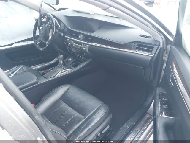 44168447 :رقم المزاد ، JTHBW1GG8H2141977 vin ، 2017 Lexus Es 300h مزاد بيع