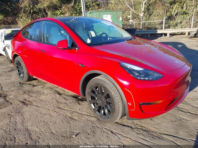 2023 TESLA MODEL Y 7SAYGAEE3PF707472 Photo 0