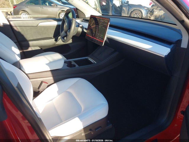 2023 TESLA MODEL Y 7SAYGAEE3PF707472 Photo 4