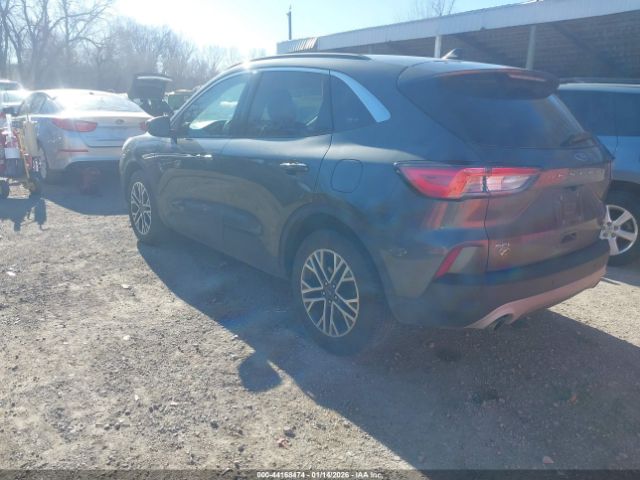 2020 FORD ESCAPE 1FMCU9H61LUB24818 Photo 2