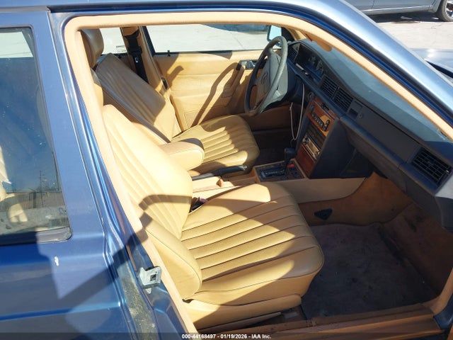 1993 MERCEDES-BENZ 190 WDBDA29D0PG065818 Photo 4