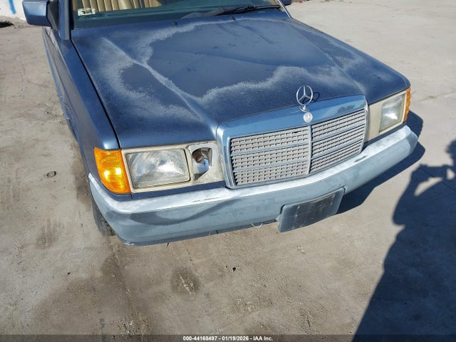 1993 MERCEDES-BENZ 190 WDBDA29D0PG065818 Photo 5