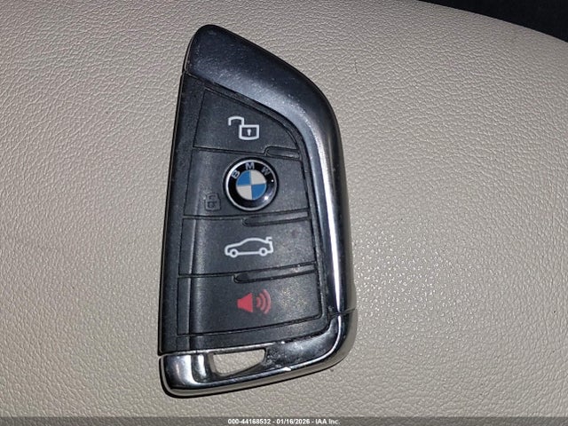 2019 Bmw 330i Xdrive მანქანა იყიდება აუქციონზე, vin: 3MW5R7J52K8A04829, აუქციონის ნომერი: 44168532