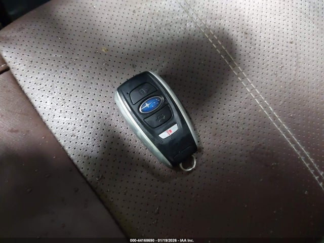 44168690 :رقم المزاد ، JF2SJAWC2HH809995 vin ، 2017 Subaru Forester 2.5i Touring مزاد بيع