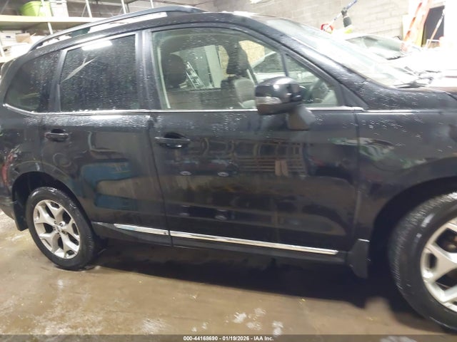 44168690 :رقم المزاد ، JF2SJAWC2HH809995 vin ، 2017 Subaru Forester 2.5i Touring مزاد بيع