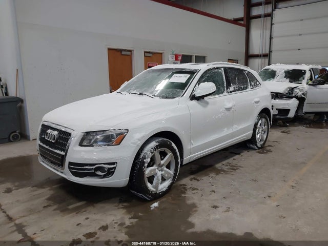2011 AUDI Q5 WA1LFAFP2BA065137 Photo 1