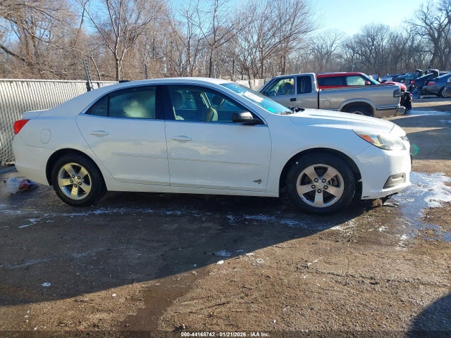 Продаж на аукціоні авто 2015 Chevrolet Malibu Ls, vin: 1G11B5SL5FF255759, номер лоту: 44168742