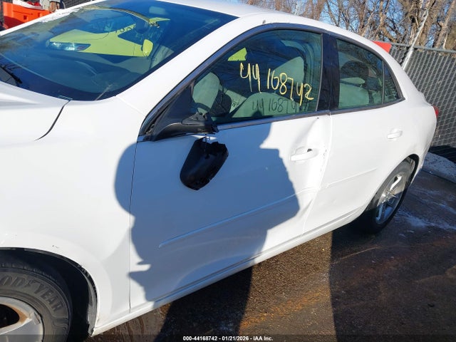 Продаж на аукціоні авто 2015 Chevrolet Malibu Ls, vin: 1G11B5SL5FF255759, номер лоту: 44168742