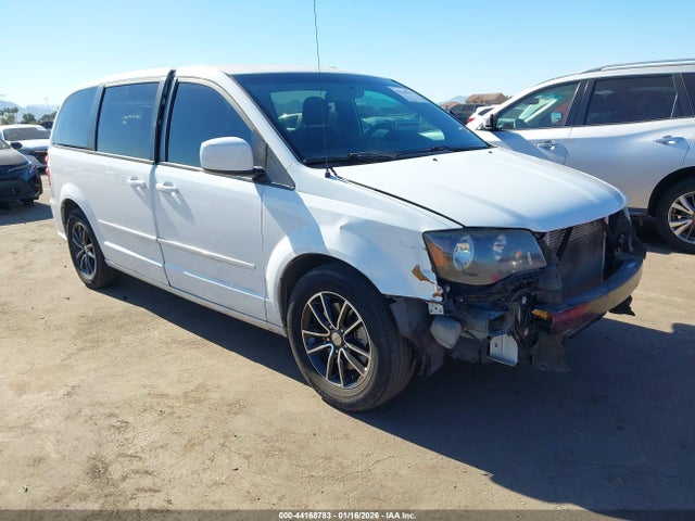 2C4RDGBG0FR642585 Dodge Grand Caravan Se Plus