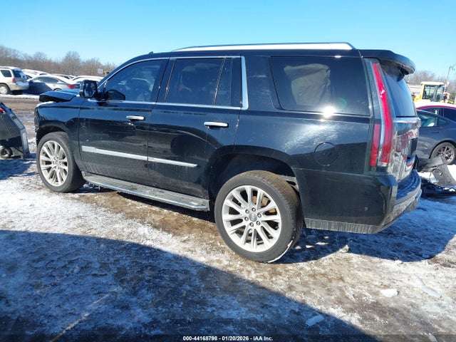 44168798 :رقم المزاد ، 1GYS4BKJ8HR378471 vin ، 2017 Cadillac Escalade Luxury مزاد بيع