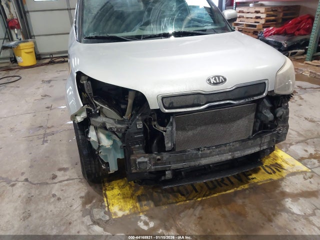 KNDJN2A25F7804618 KIA Soul
