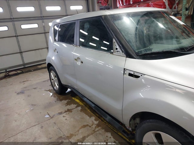 KNDJN2A25F7804618 KIA Soul