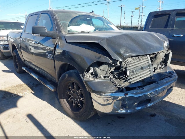 2018 RAM 1500 3C6RR7LG3JG264915