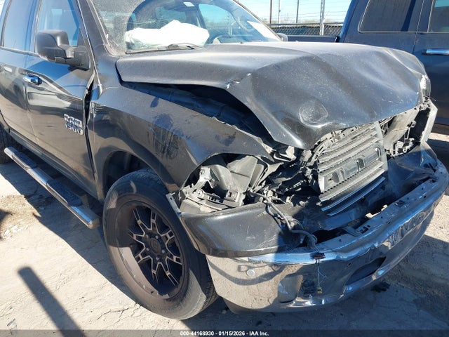 2018 RAM 1500 3C6RR7LG3JG264915 Photo 5