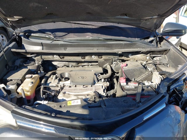 JTMZFREV5JJ163558 Toyota RAV4 LE