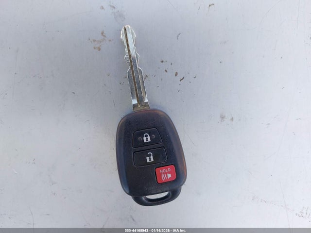 JTMZFREV5JJ163558 Toyota RAV4 LE