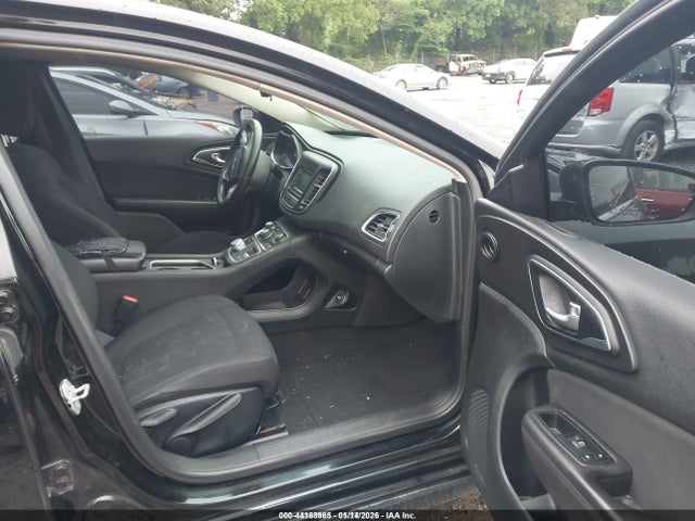 Chrysler 200 Limited 2015 1C3CCCAB9FN617256 Image 5