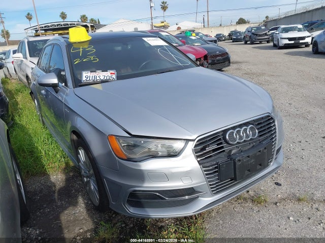 2016 AUDI A3 E-TRON WAUTPBFF9GA163215