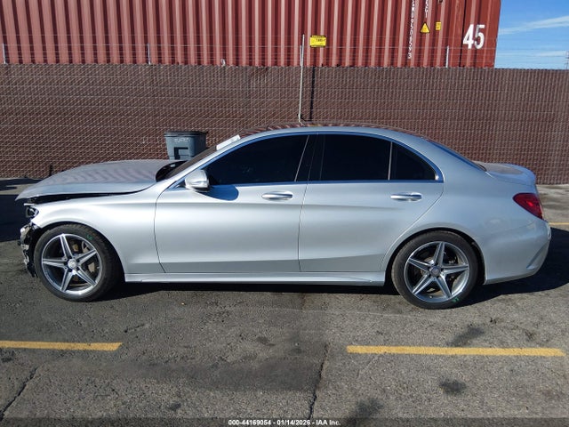 55SWF4JB8FU095769 Mercedes-Benz C 300 Sport