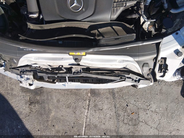 55SWF4JB8FU095769 Mercedes-Benz C 300 Sport