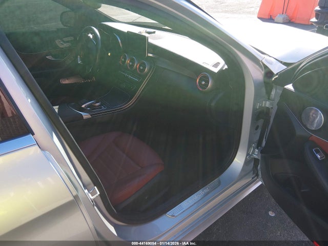 55SWF4JB8FU095769 Mercedes-Benz C 300 Sport