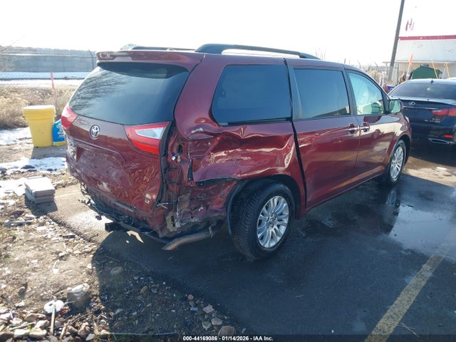 2017 TOYOTA SIENNA 5TDYZ3DC7HS767030 Photo 3