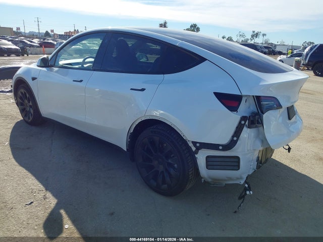 2023 TESLA MODEL Y 7SAYGDEE2PA051411 Photo 2