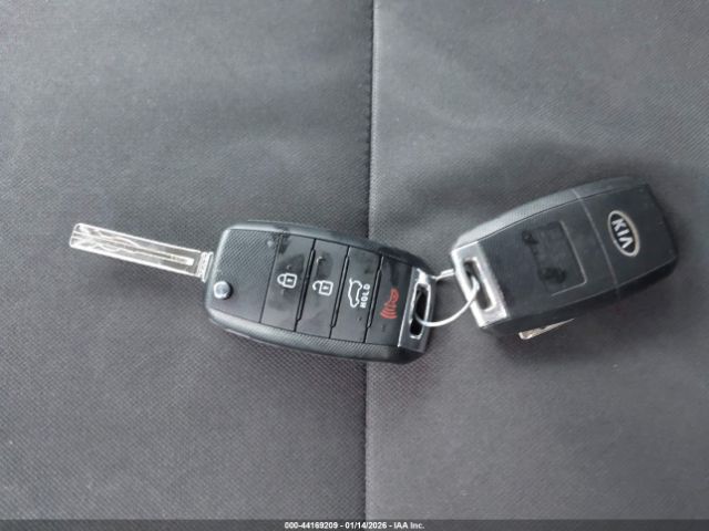 2016 KIA SOUL KNDJN2A22G7389775 Photo 10