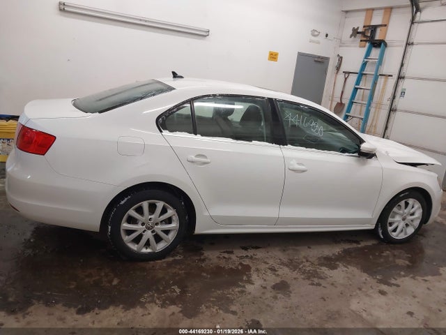 44169230 :رقم المزاد ، 3VWDX7AJ8DM427892 vin ، 2013 Volkswagen Jetta 2.5l Se مزاد بيع