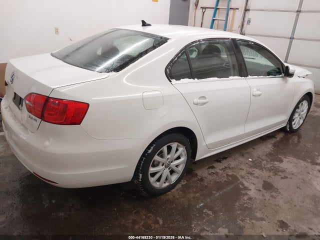 44169230 :رقم المزاد ، 3VWDX7AJ8DM427892 vin ، 2013 Volkswagen Jetta 2.5l Se مزاد بيع