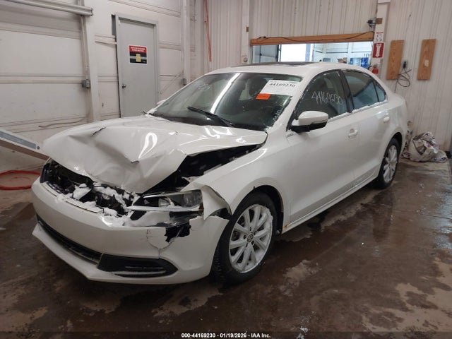 44169230 :رقم المزاد ، 3VWDX7AJ8DM427892 vin ، 2013 Volkswagen Jetta 2.5l Se مزاد بيع