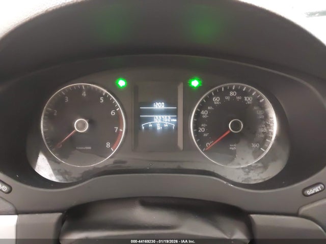 44169230 :رقم المزاد ، 3VWDX7AJ8DM427892 vin ، 2013 Volkswagen Jetta 2.5l Se مزاد بيع