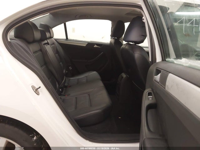 44169230 :رقم المزاد ، 3VWDX7AJ8DM427892 vin ، 2013 Volkswagen Jetta 2.5l Se مزاد بيع