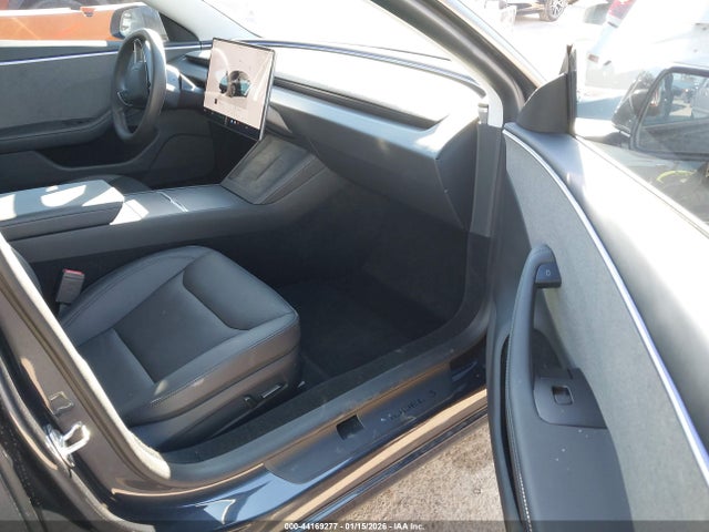 2024 TESLA MODEL 3 5YJ3E1EA1RF741245 Photo 4