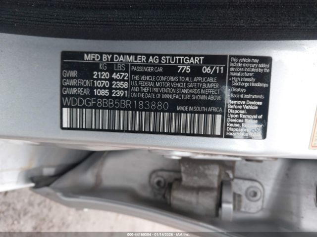 2011 MERCEDES-BENZ C 300 WDDGF8BB5BR183880 Photo 8