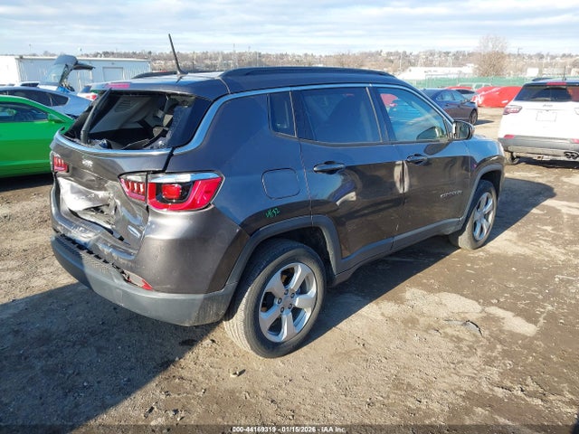 3C4NJDBB1JT457168 Jeep Compass Latitude 4x4