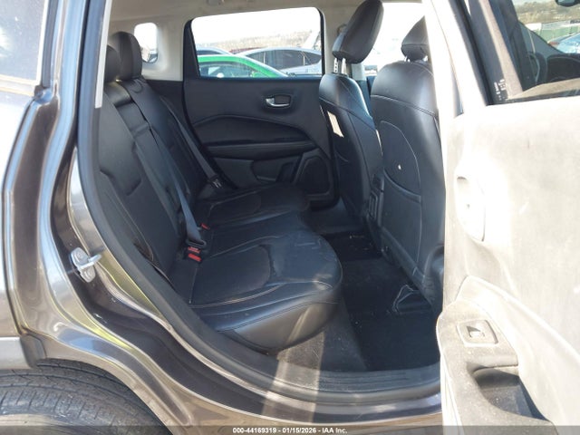 3C4NJDBB1JT457168 Jeep Compass Latitude 4x4