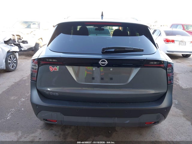 3N8AP6CE9TL317846 Nissan KICKS SV
