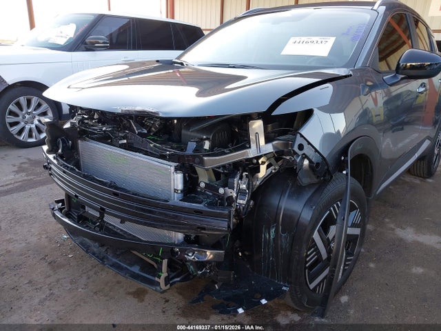 3N8AP6CE9TL317846 Nissan KICKS SV