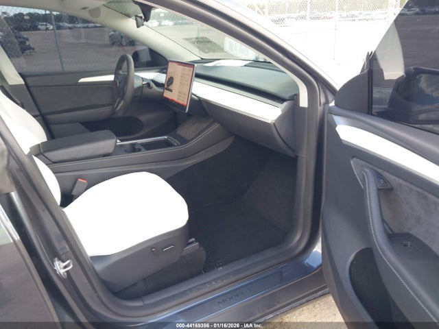 2023 TESLA MODEL Y 7SAYGDEFXPF760504 Photo 4