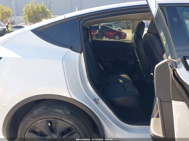 2025 TESLA MODEL Y 7SAYGDEE9SF281460 Photo 7