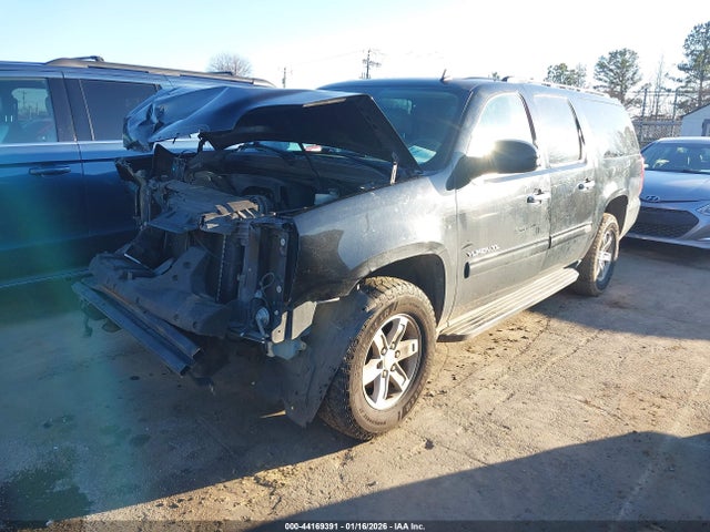 2011 GMC YUKON XL 1500 1GKS1HE0XBR176313 Photo 1