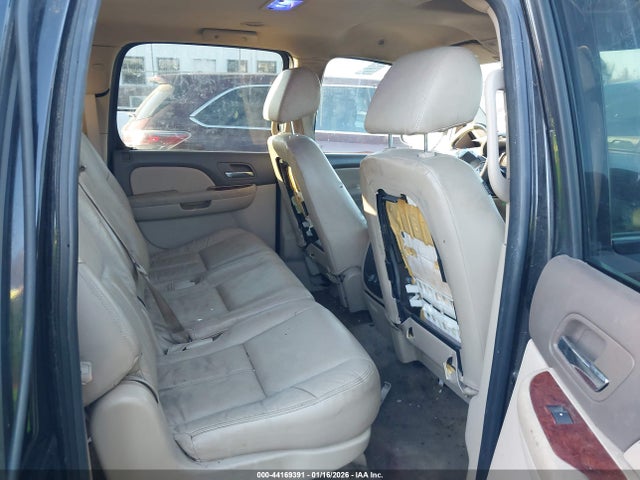 2011 GMC YUKON XL 1500 1GKS1HE0XBR176313 Photo 7