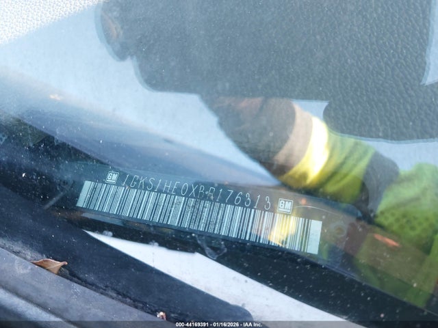 2011 GMC YUKON XL 1500 1GKS1HE0XBR176313 Photo 8